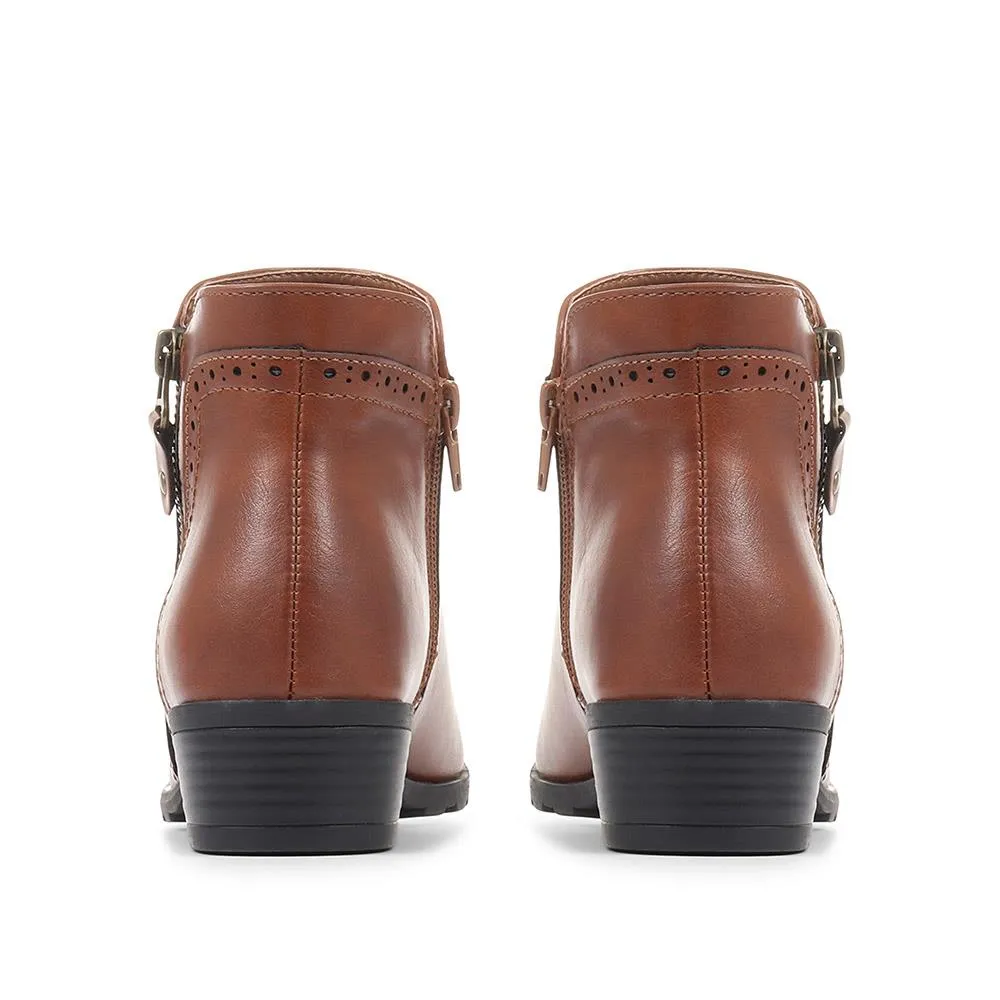 Block-Heeled Smart Ankle Boots - WBINS36057 / 322 764