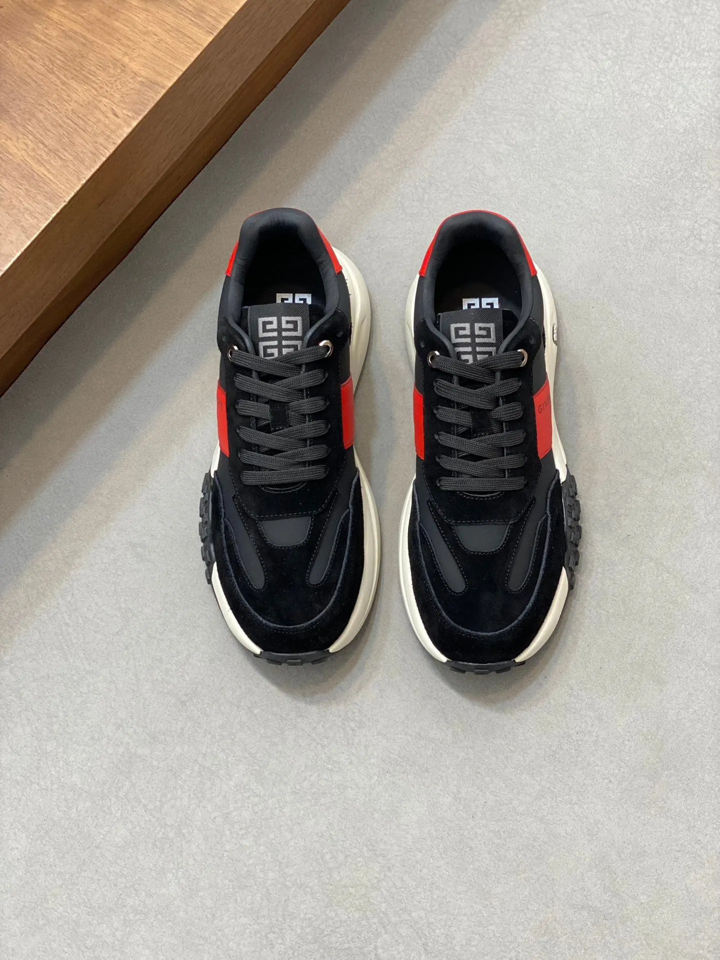 GVC Black Runner Sneakers-021