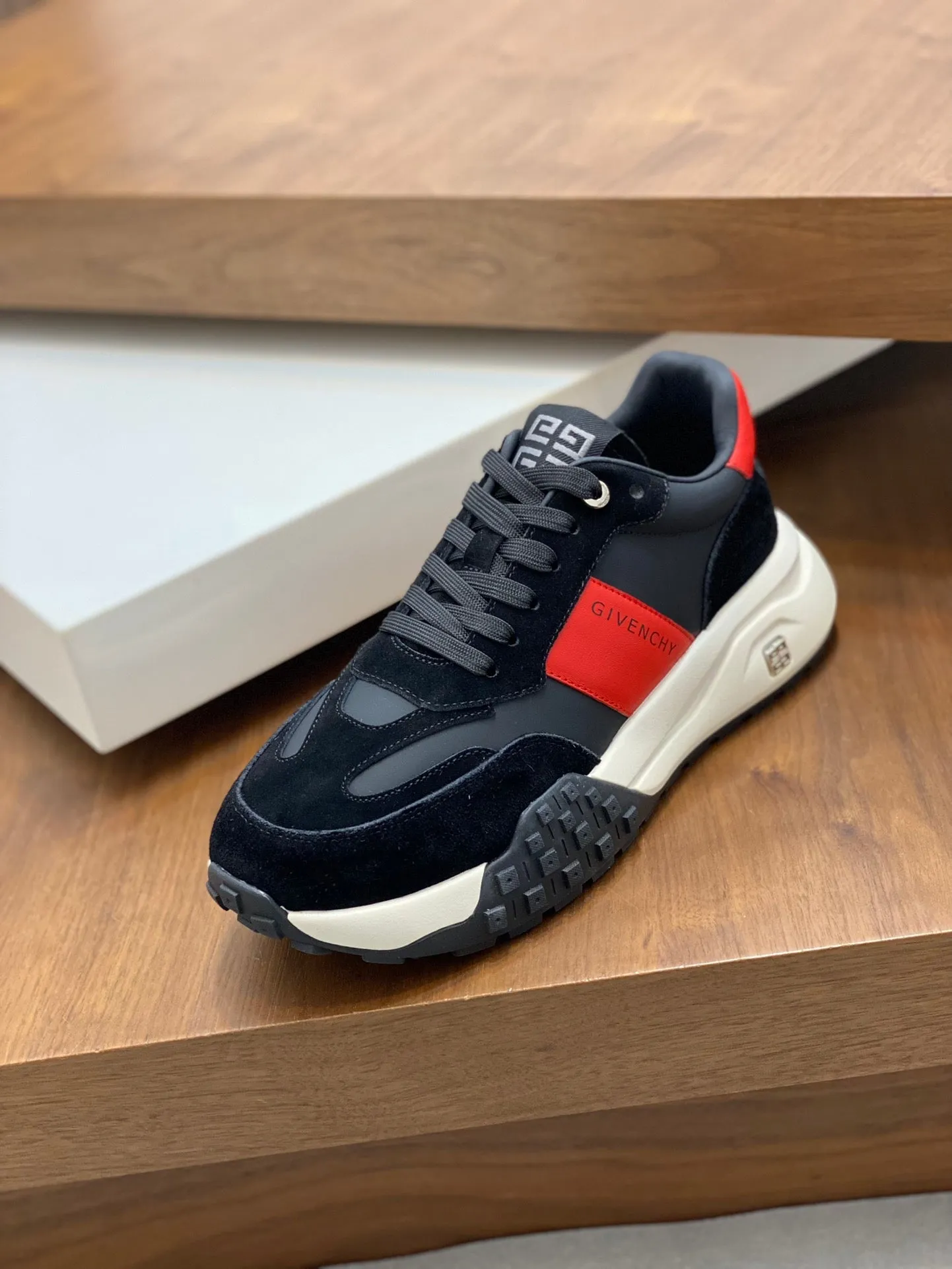 GVC Black Runner Sneakers-021