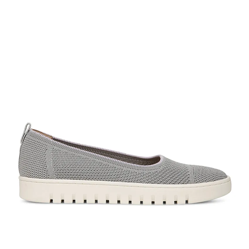 Journey Uptown Skimmer Knit  Women's Shoes - Light Grey