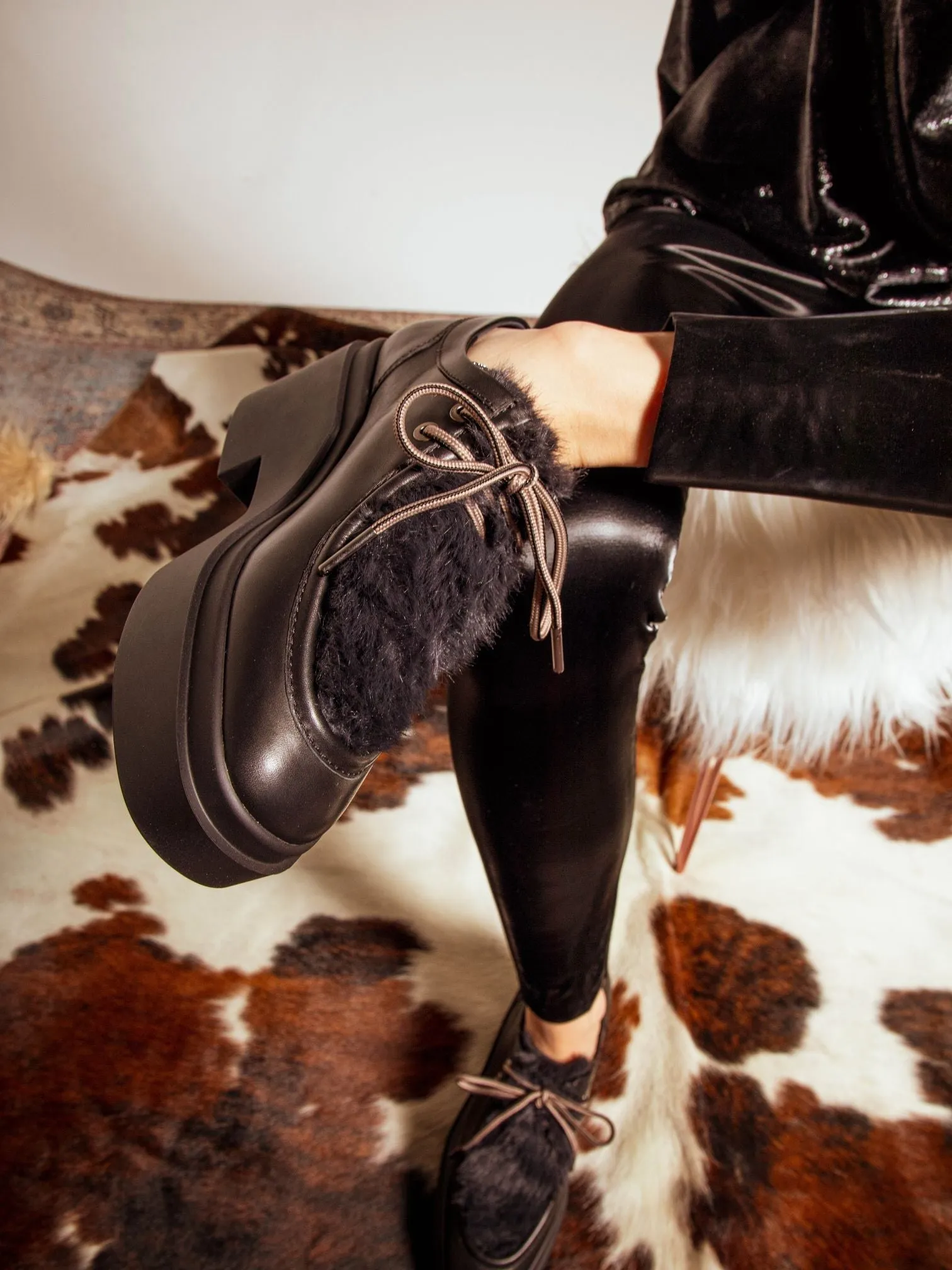 NORTON, black & faux fur