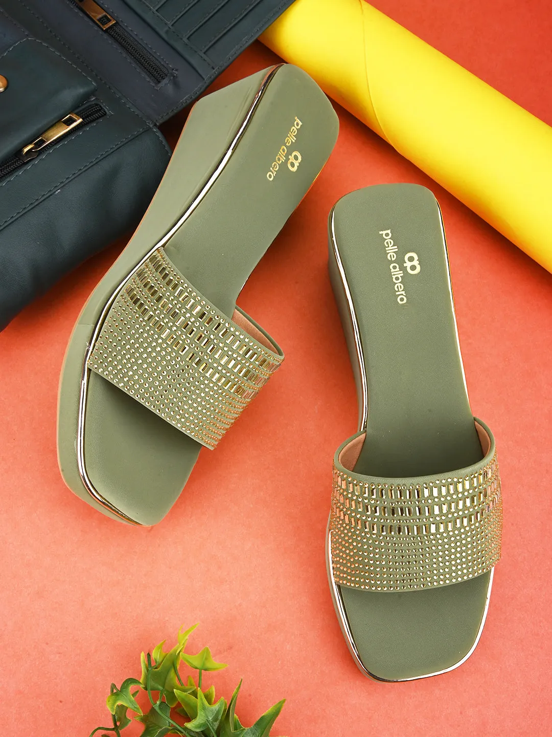 Pelle Ablero Green Wedge Sandals for Women